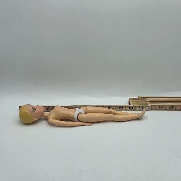 LIV Fashion Doll Nude Jointed Poseable Hayden 2009 With 3 Wigs & Brush - Picture 8 of 11